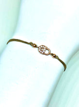 Load image into Gallery viewer, Rose gold vermeil lock featured in khaki (mona)