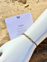 Load image into Gallery viewer, 14k yellow gold featured in champagne